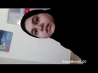 Desi Beauty Shamiya pressing dick at beautyparlour and showing her huge bOObs